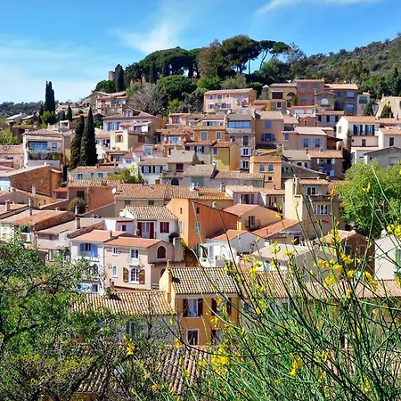 T2 Proche Plages Et Commerces Avec Garage à - Fr-1-610-60 * Bormes-les-Mimosas